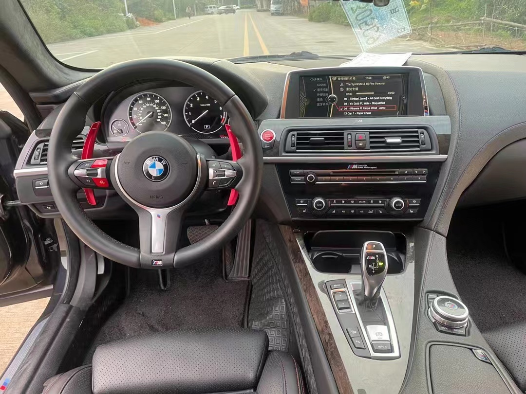 15年宝马650仅售13万,柔美的外观设计下,有着一颗大"心脏"