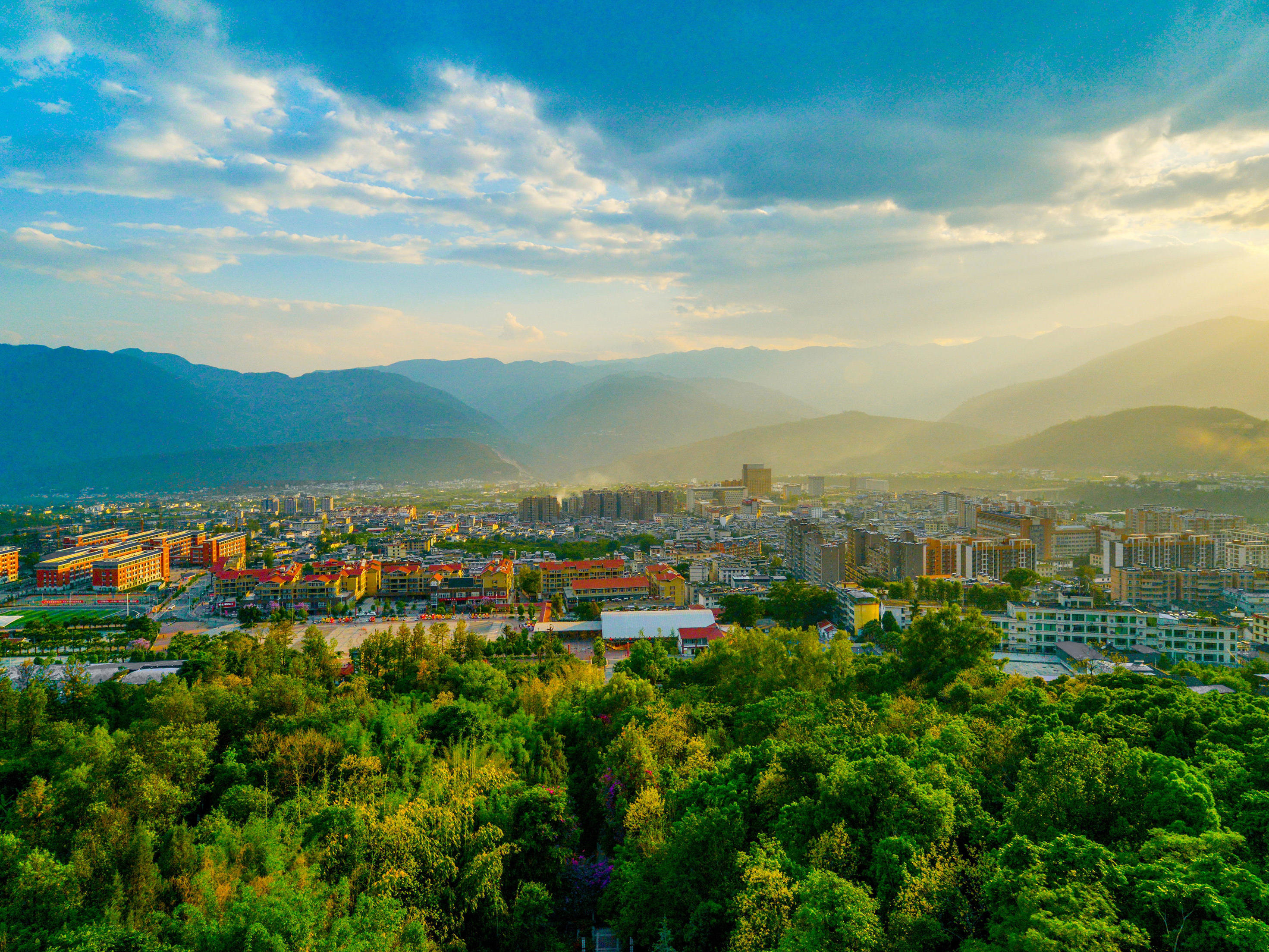 镜头下的大凉山:凉山州成立70周年县市风采——宁南县