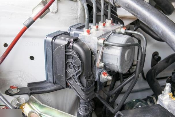 abs传感器位置在哪里