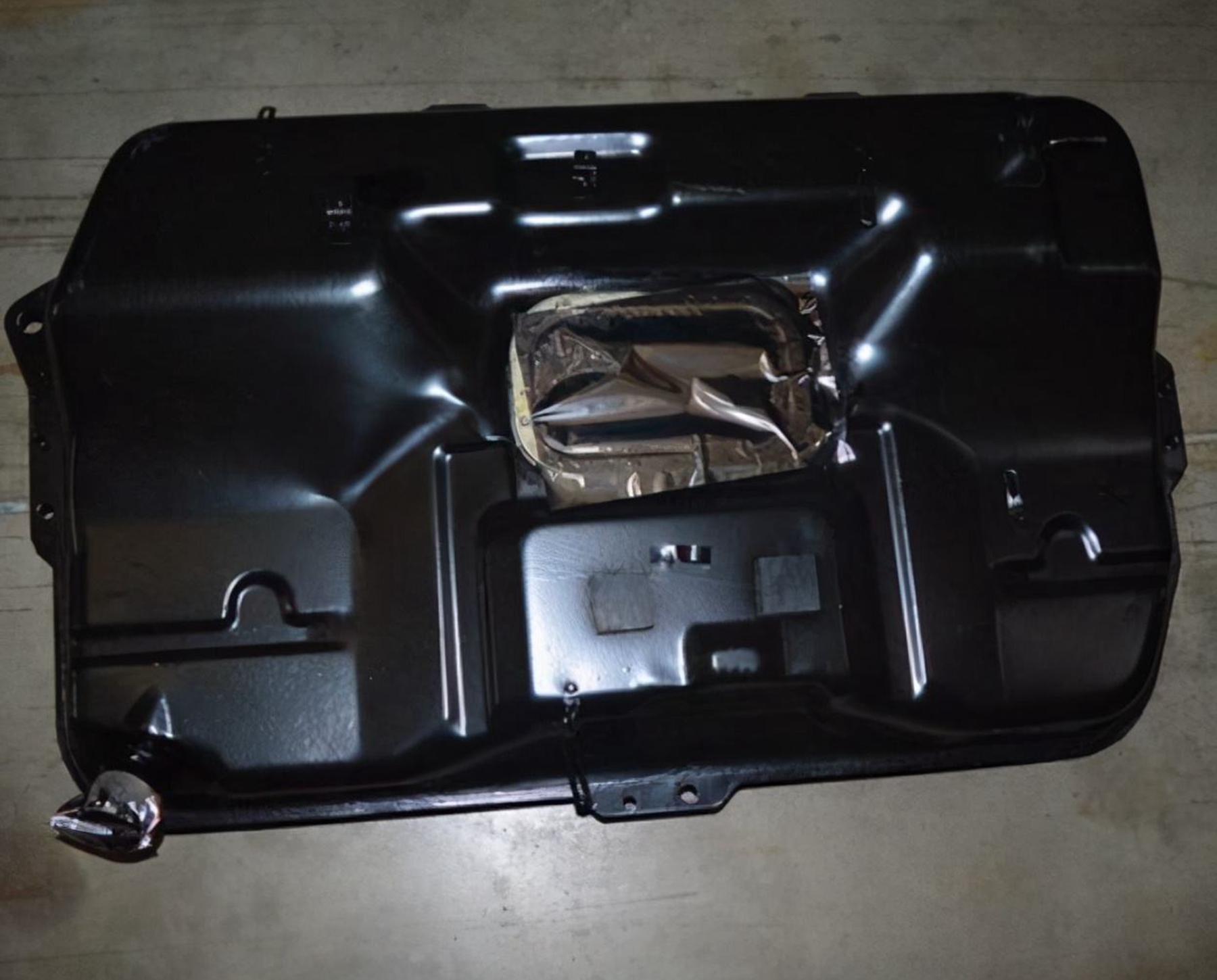 油箱里加啥毁发动机?油箱需要清洗吗?