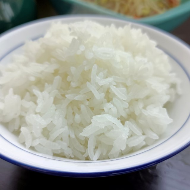 捞米饭,这个方法做出来的米饭颗粒分明,口感好