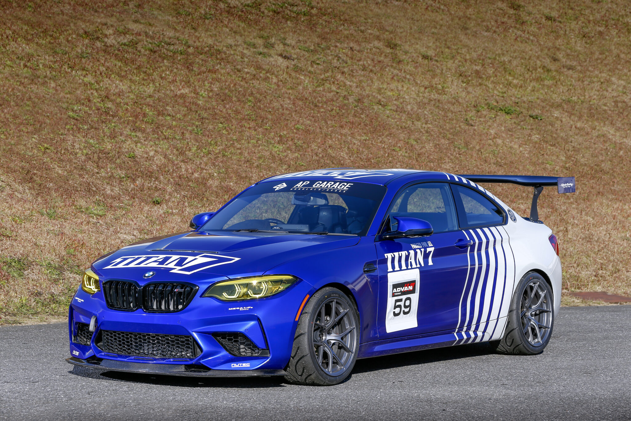 宝马m2刷圈下赛道怎么改 减重在配500匹马力