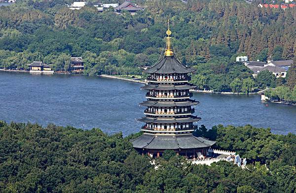 雷峰塔:除去美好的爱情故事外,更多是悠久的历史