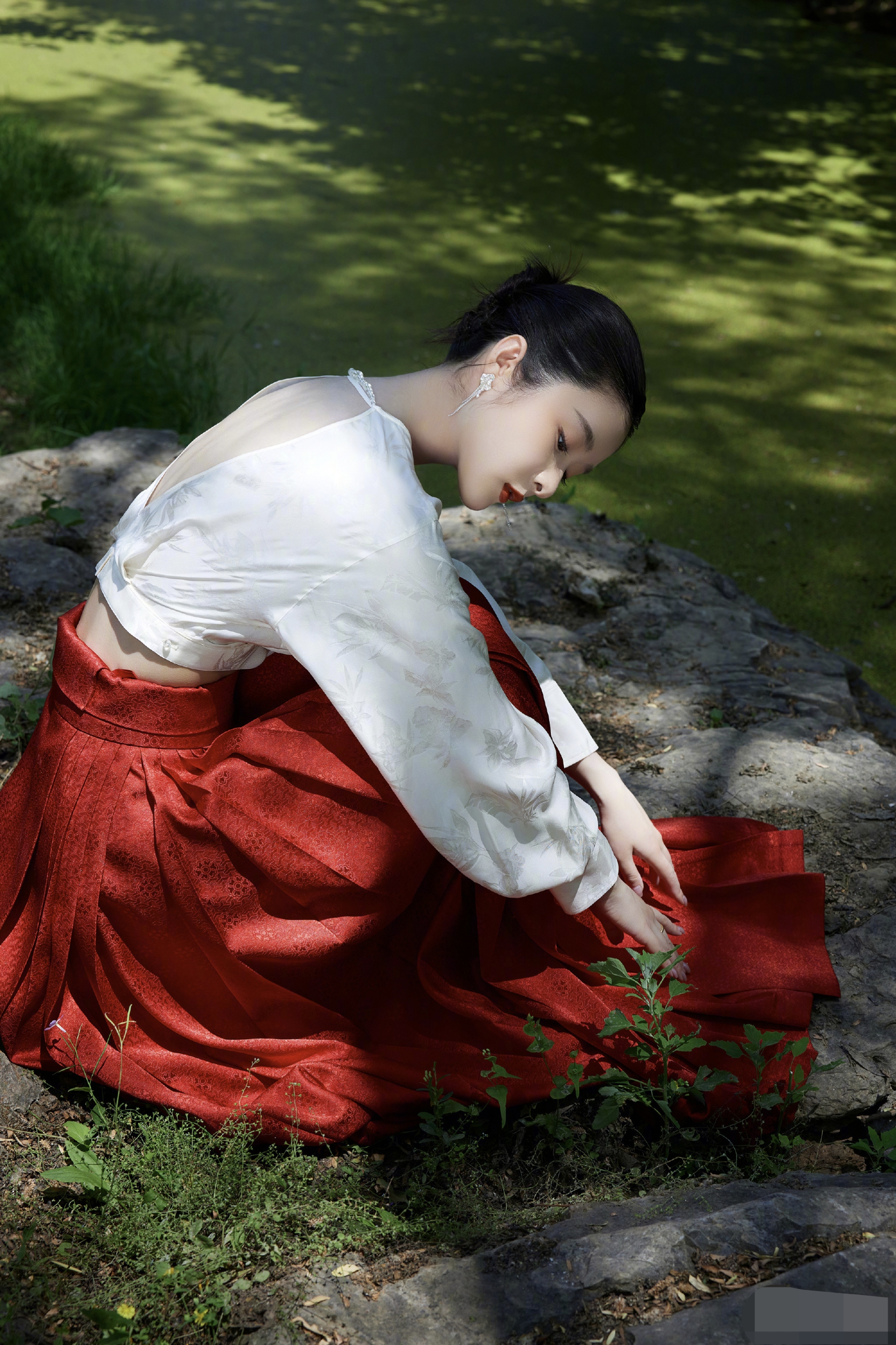 徐娇红色马面裙,出席华表奖让人吸睛移不开眼睛!