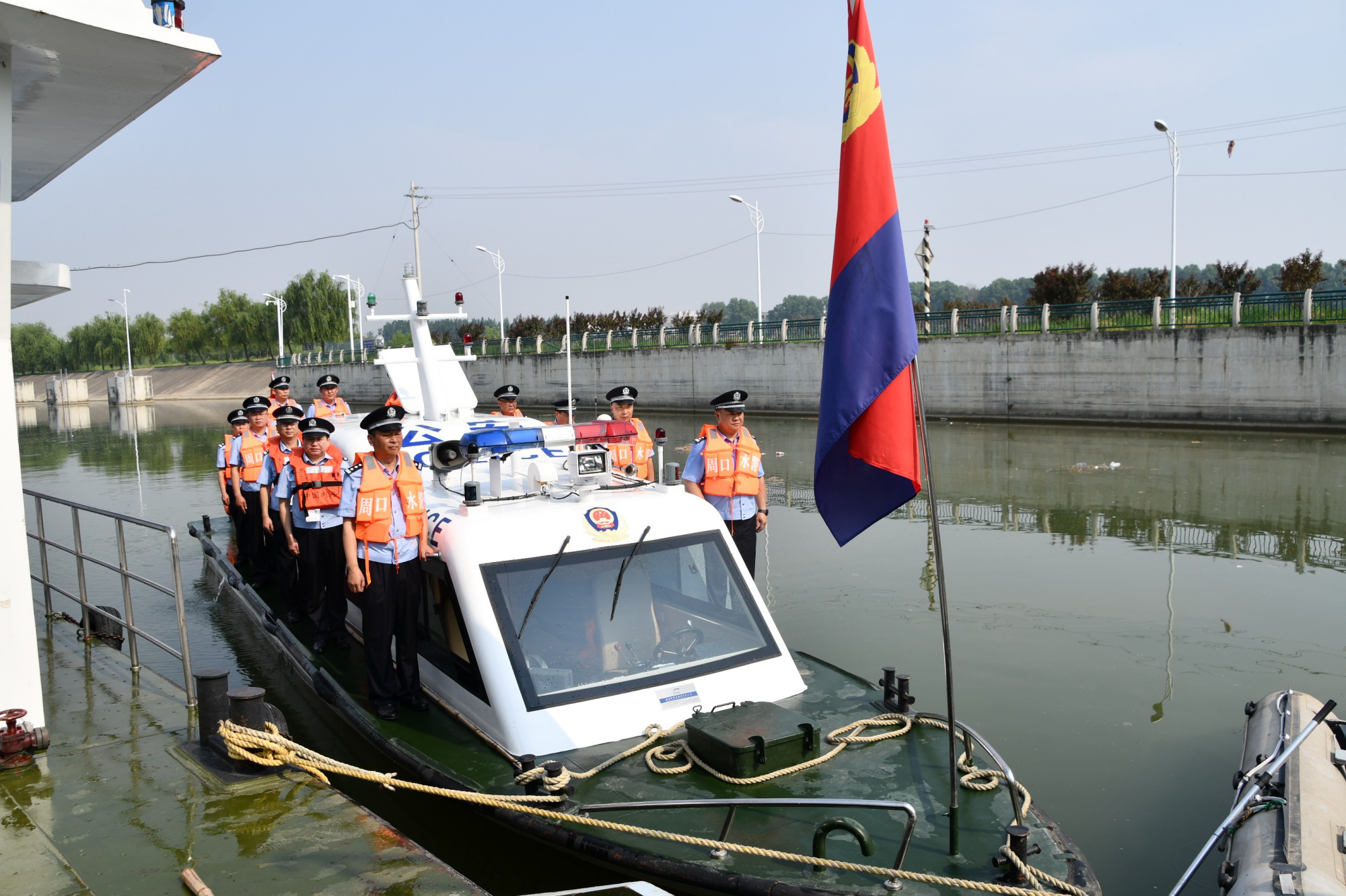 周口水上公安分局:护佑碧水蓝天的水上"轻骑兵"