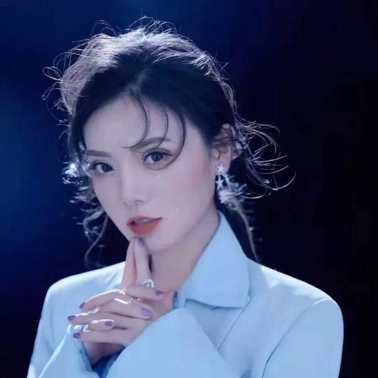 千屿sheila卖爆特色皮草,打造冬季"超暖直播间"