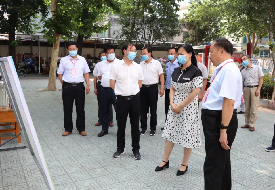 邓州市副市长刘红梅率招委成员单位察看指导高考前准备工作