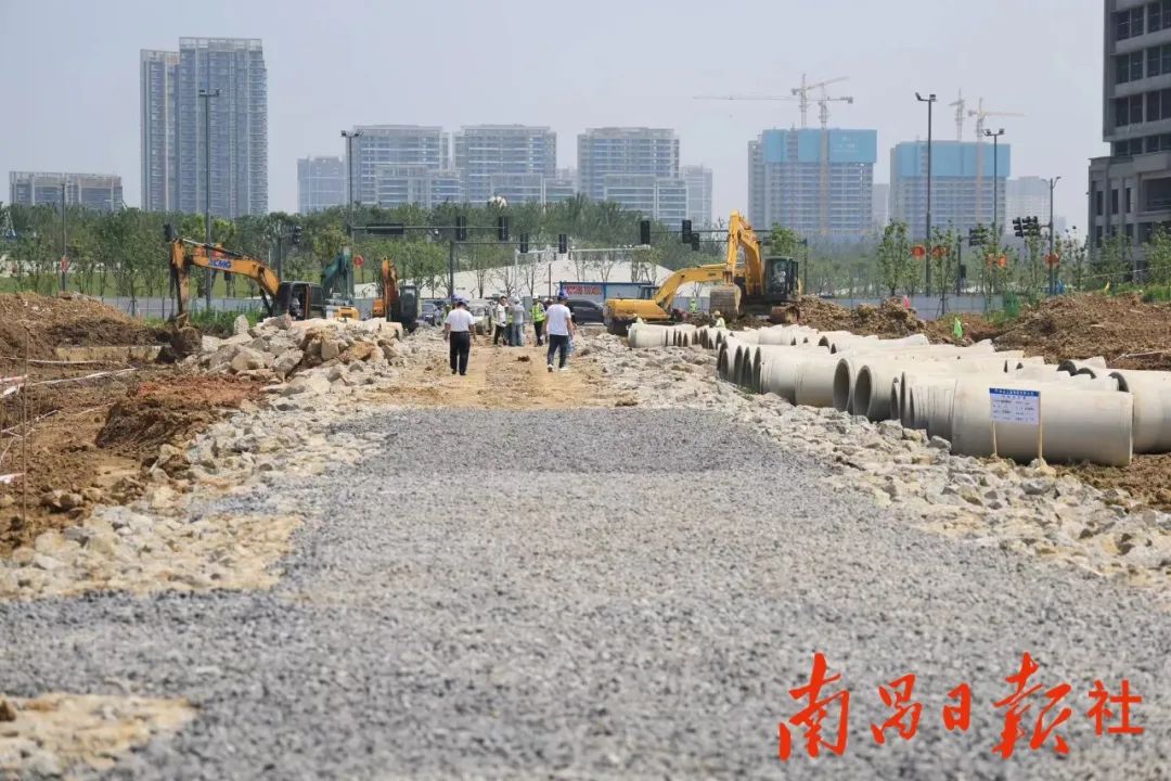 李紅軍調研廣州路下穿京九鐵路隧道工程,上海路南延工程規劃建設工作