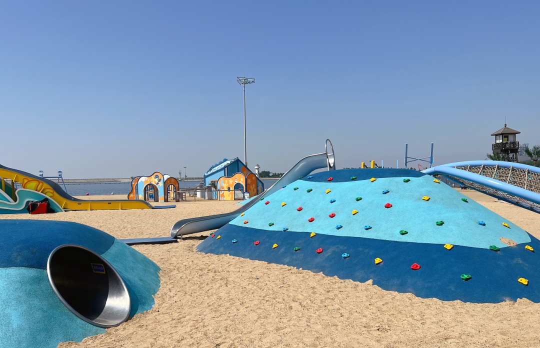遛娃就来金山这个"沙滩上的亲子乐园"吧!