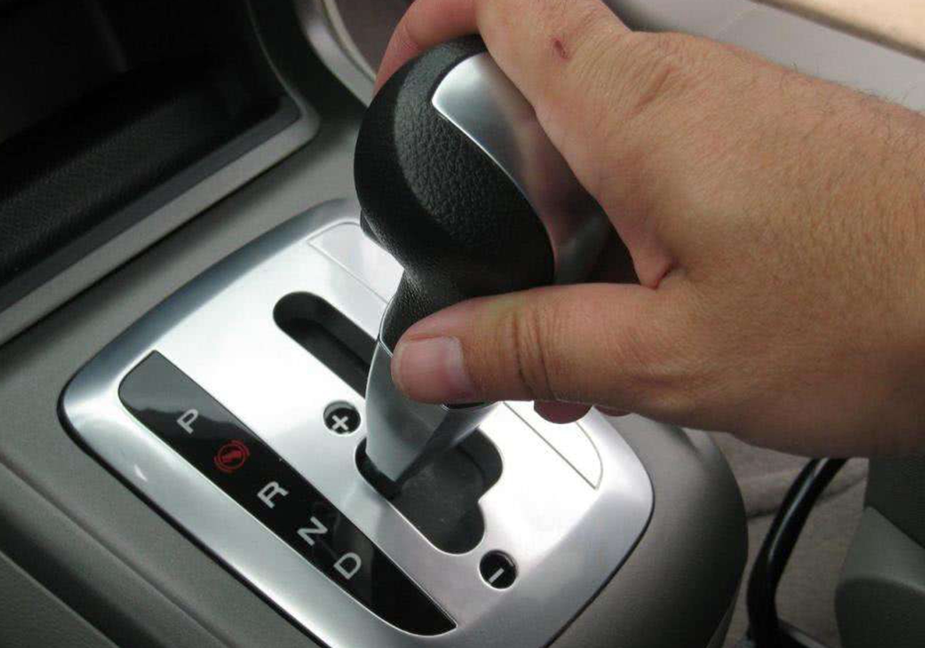 手动挡提速可以不变档吗?