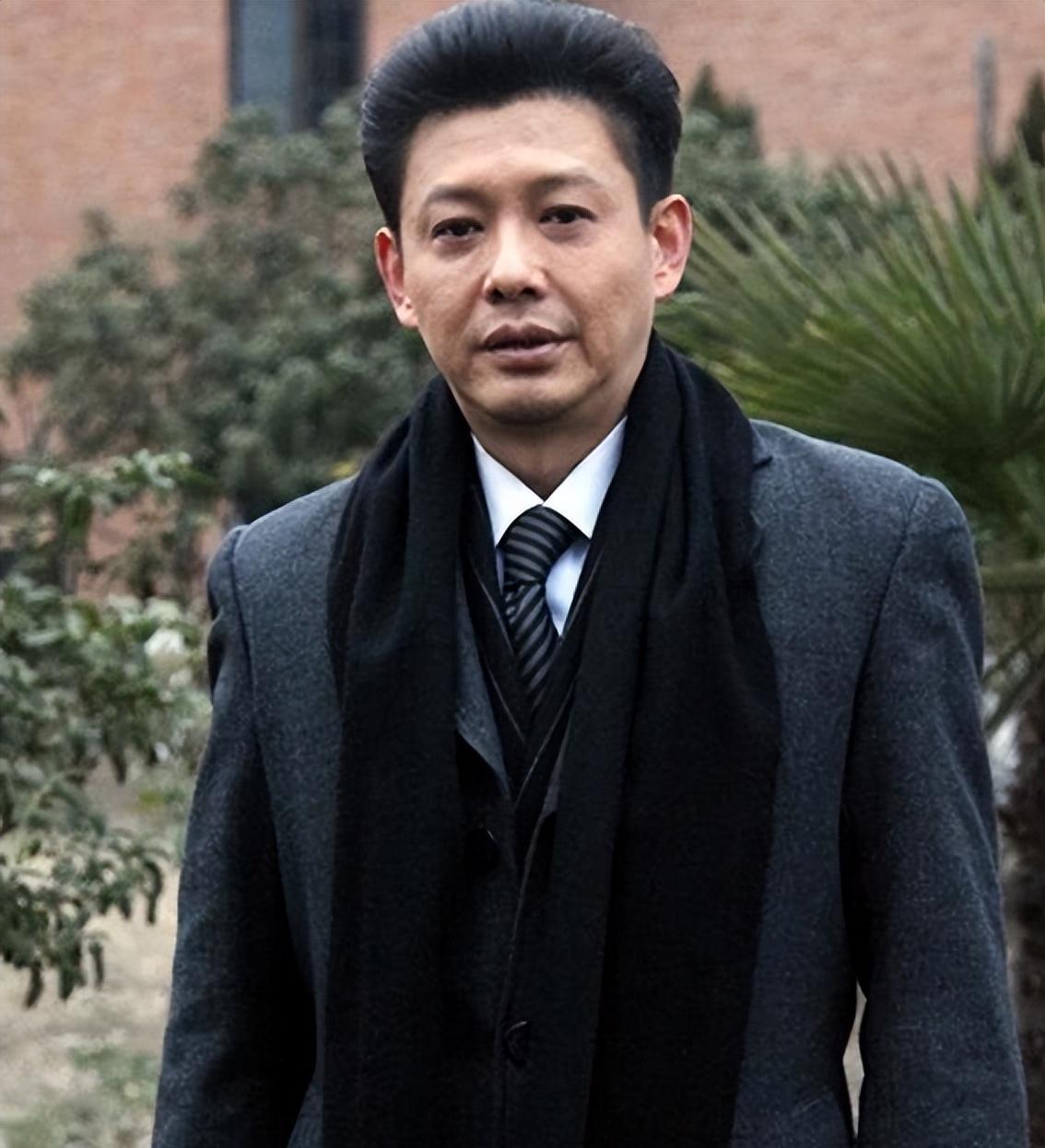 程前:被误解的央视主持人,借钱给养母买房,现在人生状况怎样?