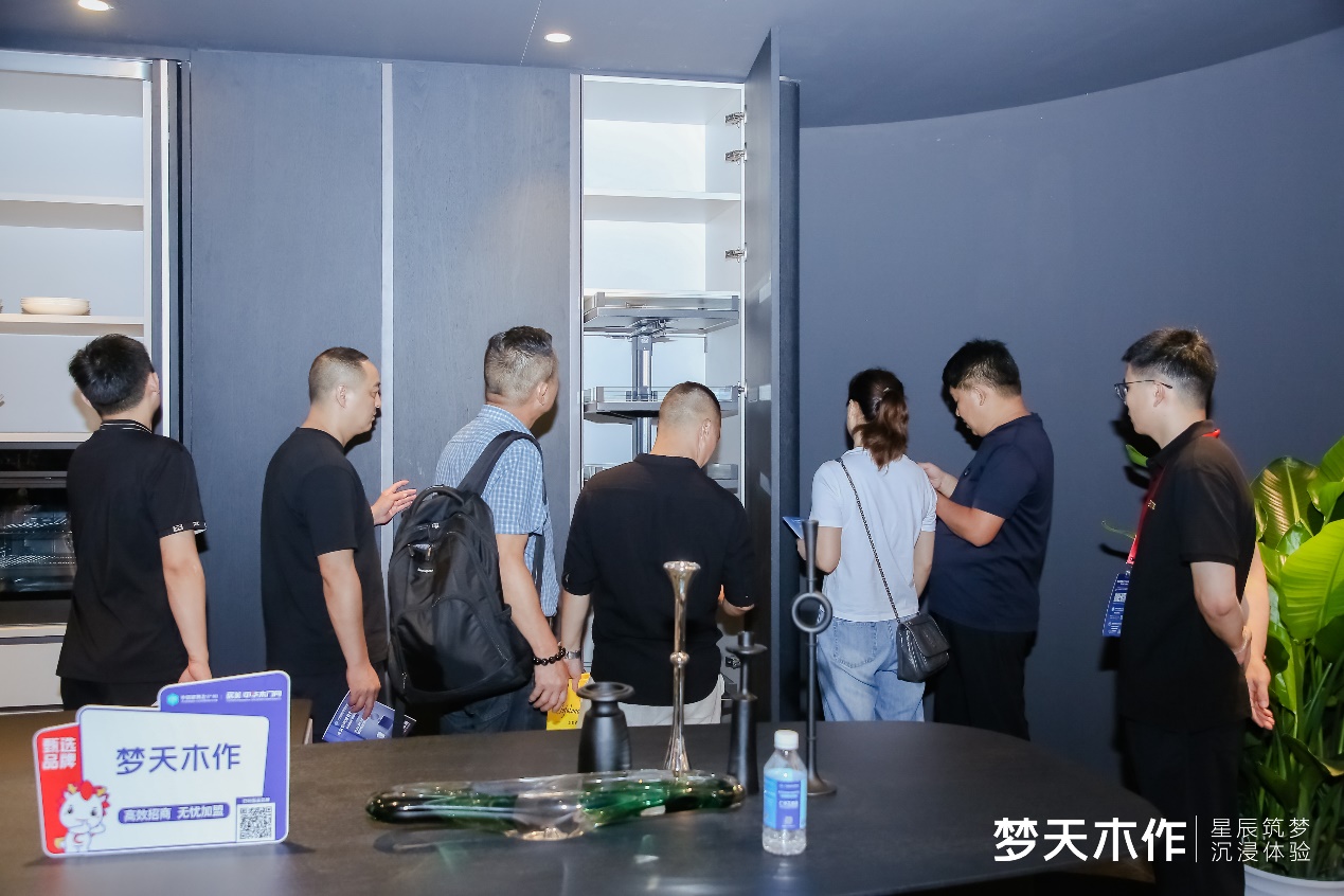 梦天家居总经理余静滨:梦天木作使命是为客户解决痛点