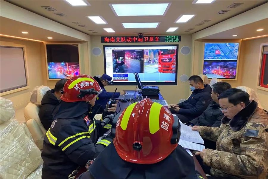 消防要闻丨海南州消防救援支队联动社会力量开展商市场火灾灭火救援