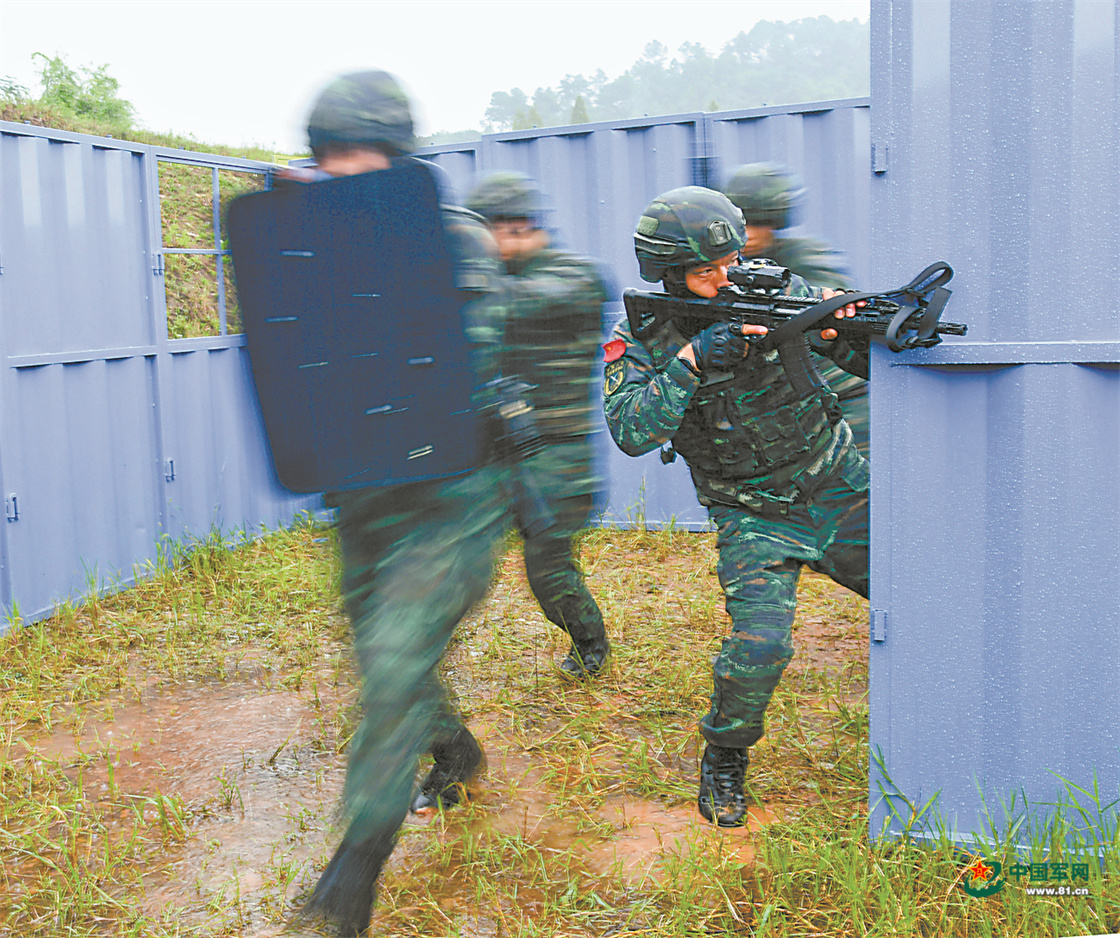 北京武警第二机动总队图片