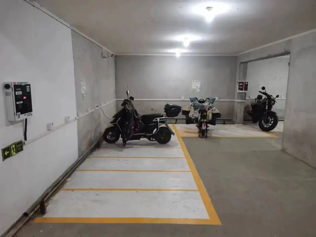 畅通又整洁!看松江这个小区的地下非机动车库如何"变身"