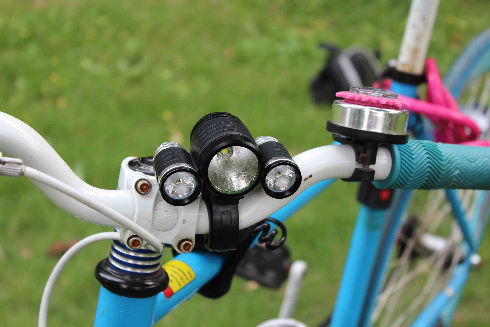 大家都在用什么品牌的自行车灯,选车灯主要考虑哪些特性?