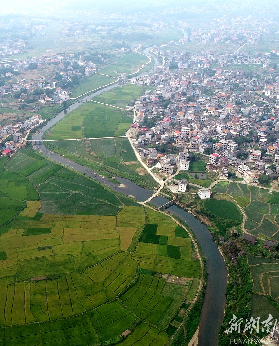 秋到乡村景如画