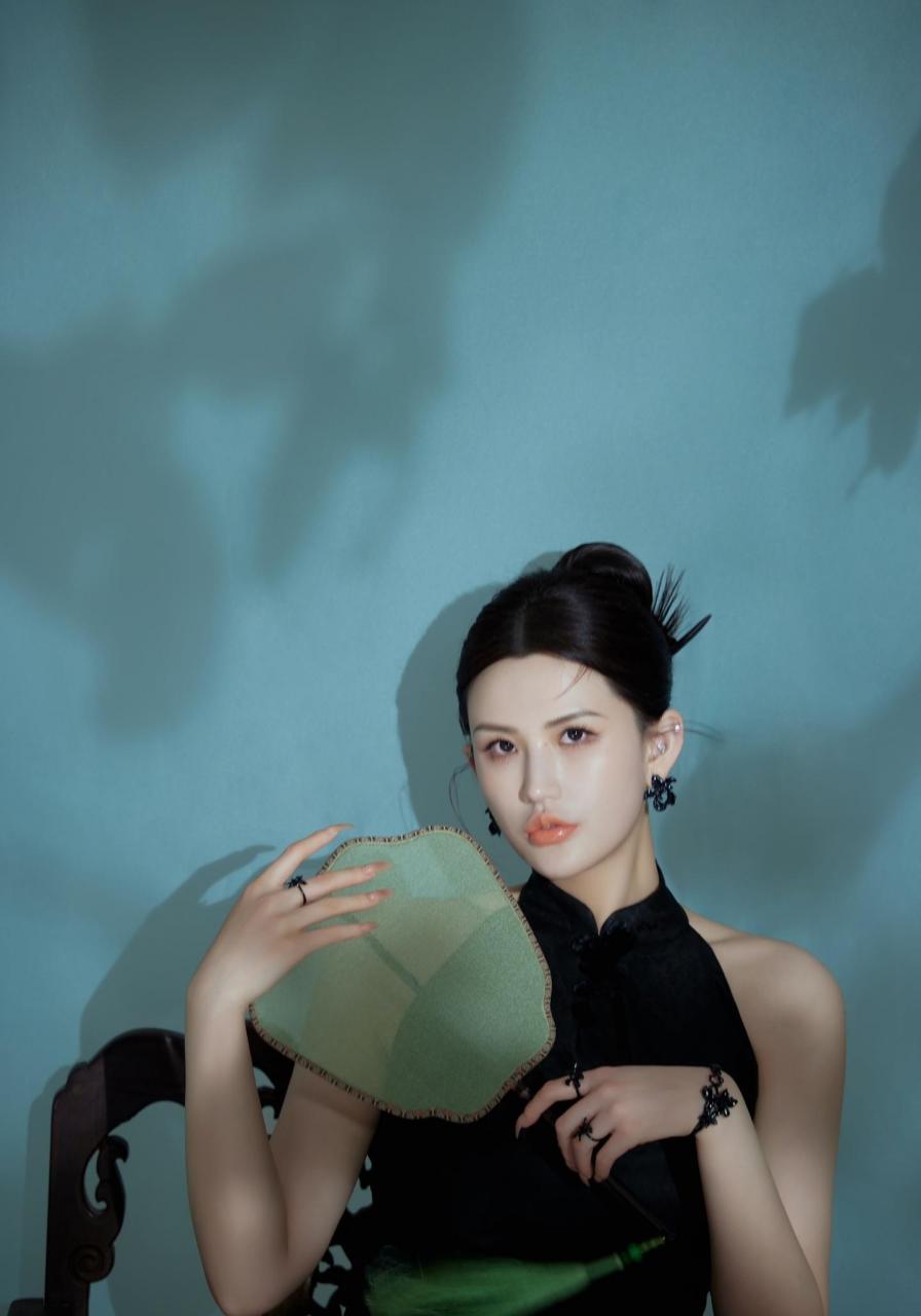 新中式77覆舟唇=清冷感.#分享照片