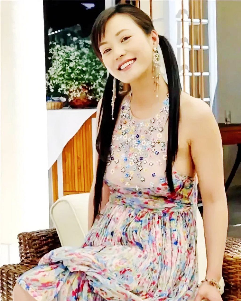 郝蕾年轻的时候其实很漂亮,但是郝蕾年轻的时候很漂亮,就是后来胖了一