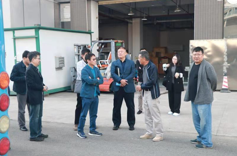 市工业和信息化局胡晓清副局长带队督导检查企业疫情防控及安全生产