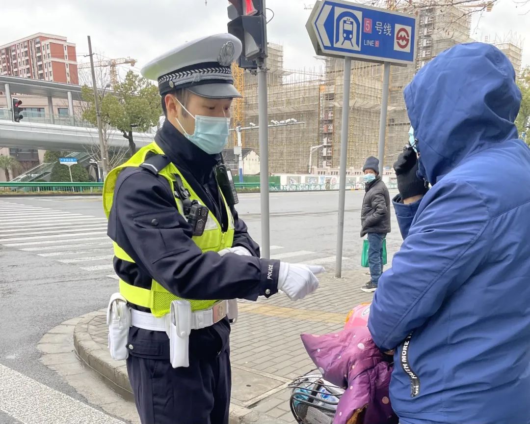 【新警出更】请查收一份来自交警小白帽的成长手册!(上集)