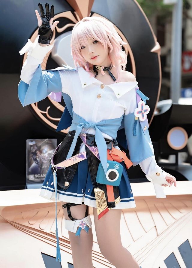 陈秋芳的三月七cosplay让粉丝们心动不已,因为太可爱了!