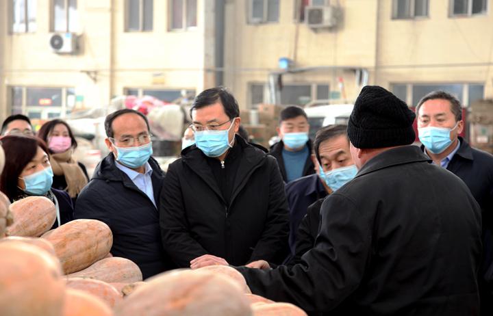 武健鹏调研检查疫情防控工作和物资储备情况