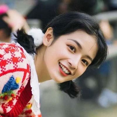 璟美国际:以打圈方式对面部进行按摩,可以更好地放松,清洁面部