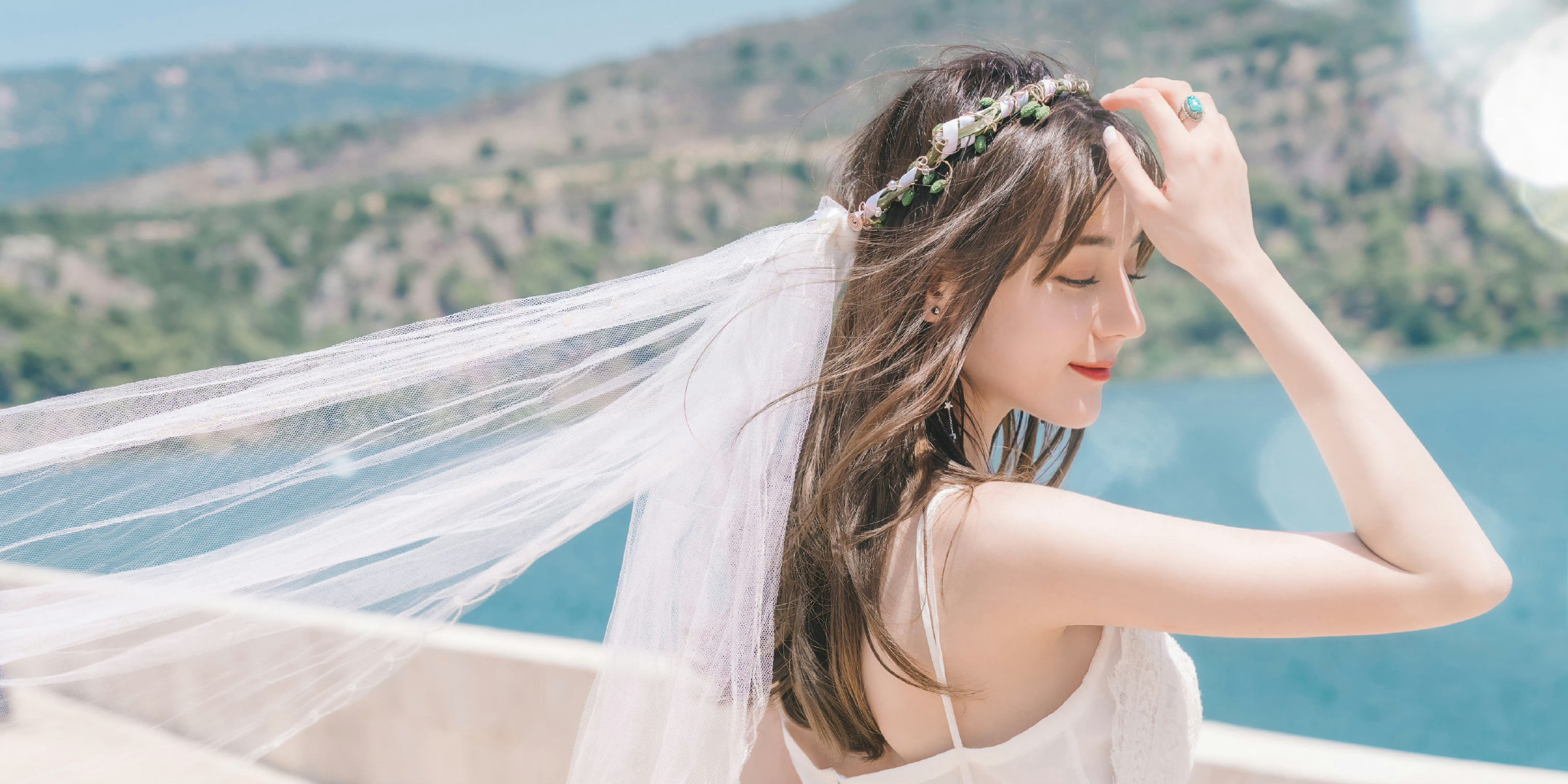 内娱女星白色婚纱造型,看看谁是你心中的白月光?