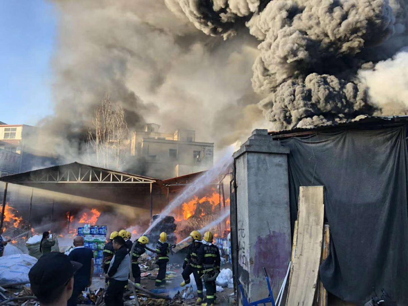 山西太原发生火灾事故,导致13人死亡,15人受伤