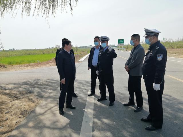 白水:郭武军调研农村平交路口隐患治理工作
