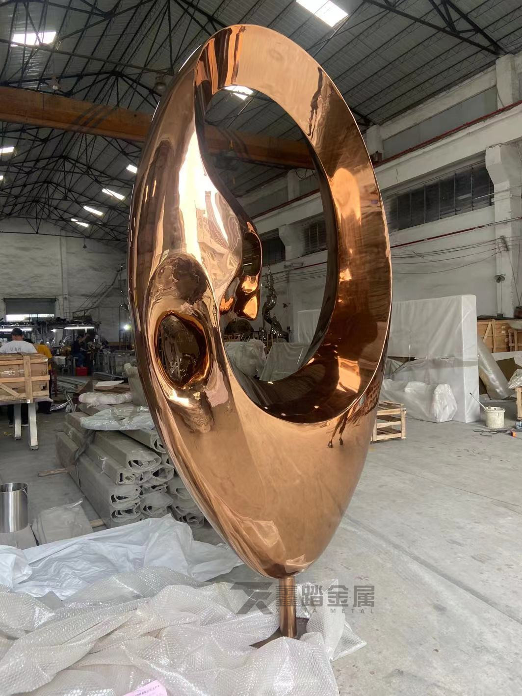 不锈钢凤凰圆环雕塑,玫瑰金电镀镜面圆形雕塑万人瞩目