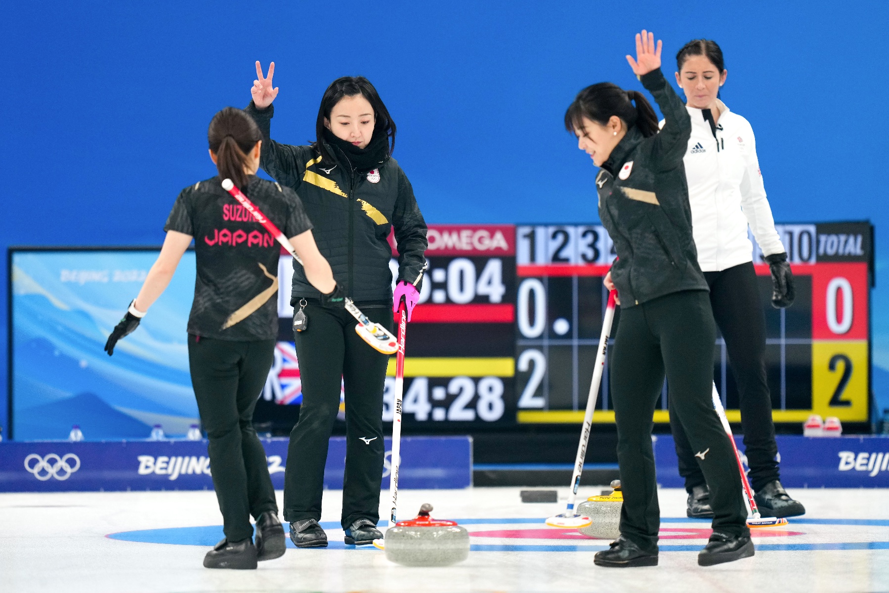 (北京冬奥会)冰壶—女子金牌赛:日本队对阵英国队(4)