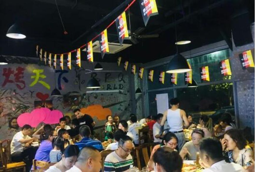 何志强教授带领学员游学江阴