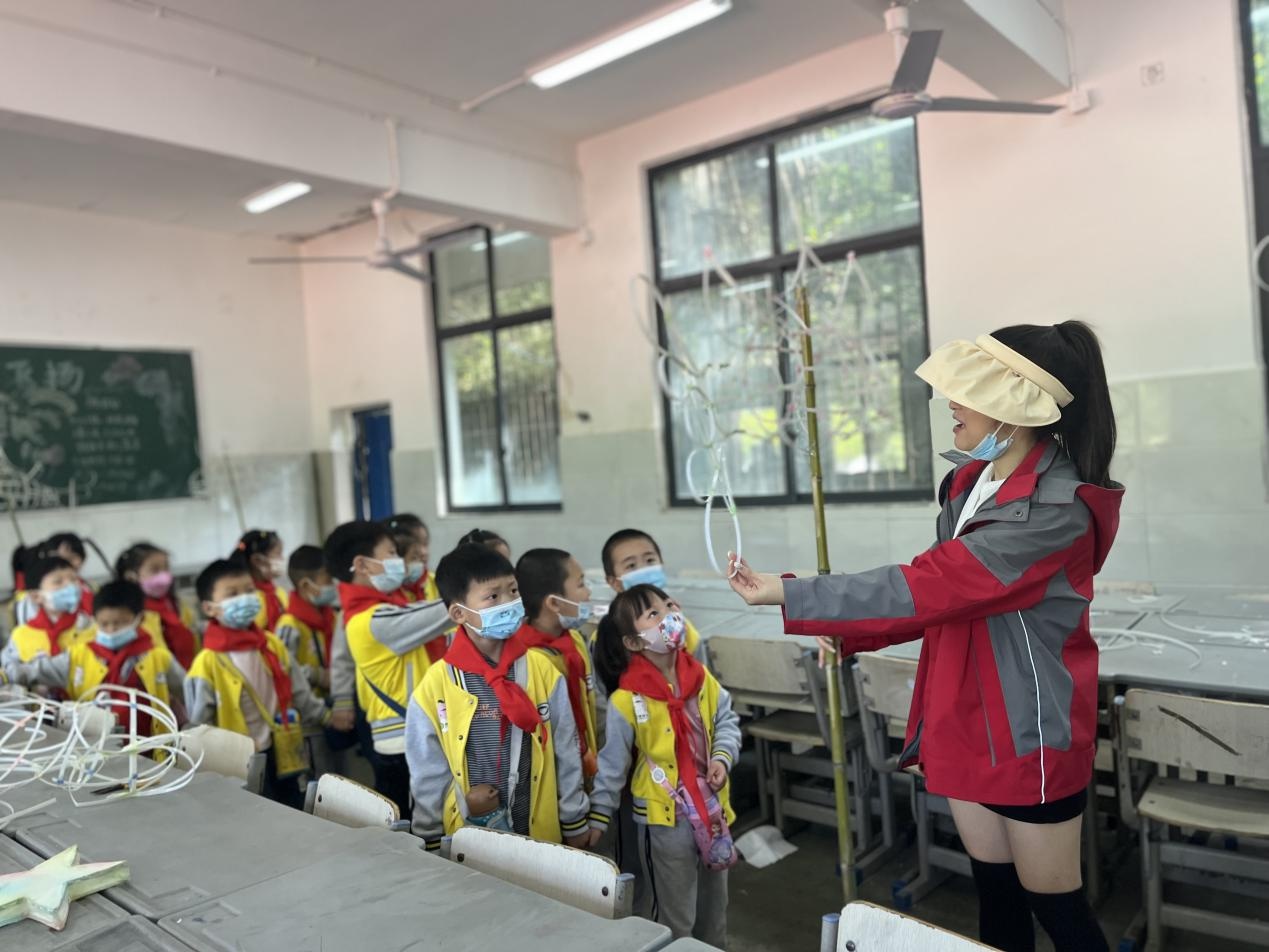 小学,你好!——仁寿县北街幼儿园文林一小"手拉手"幼小衔接活动