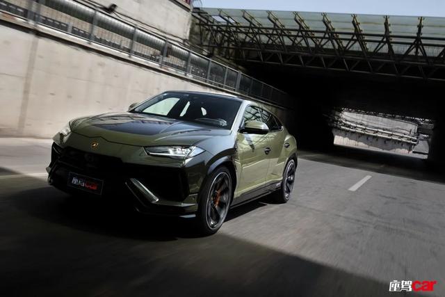 巅峰依旧——兰博基尼Urus performante | CAR REVIEWS