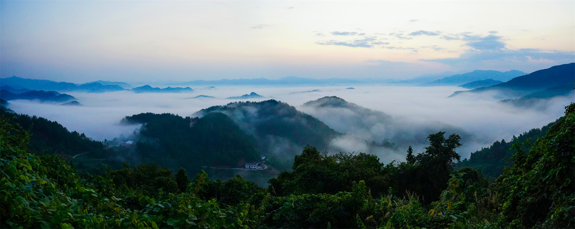 陕西平利:云海日出女娲山