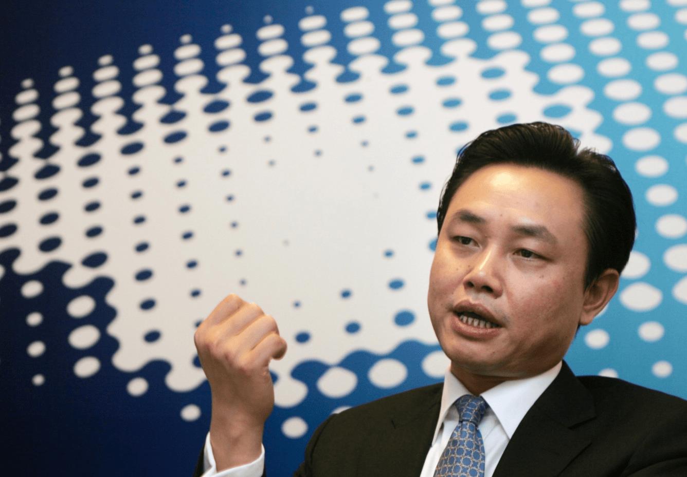 国美亏损数百亿开始摆烂,黄光裕并非输给刘强东,而是输给了自己