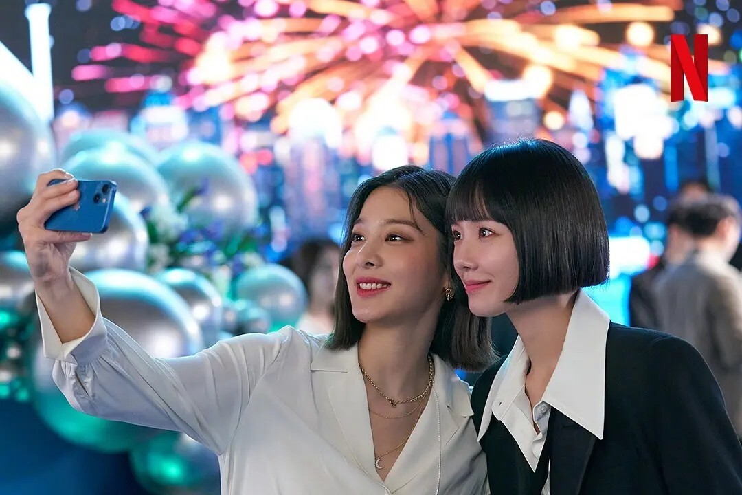 由《恶之花》导演金哲珪执导《华政》编剧金利映执笔,朴圭瑛,姜敏赫