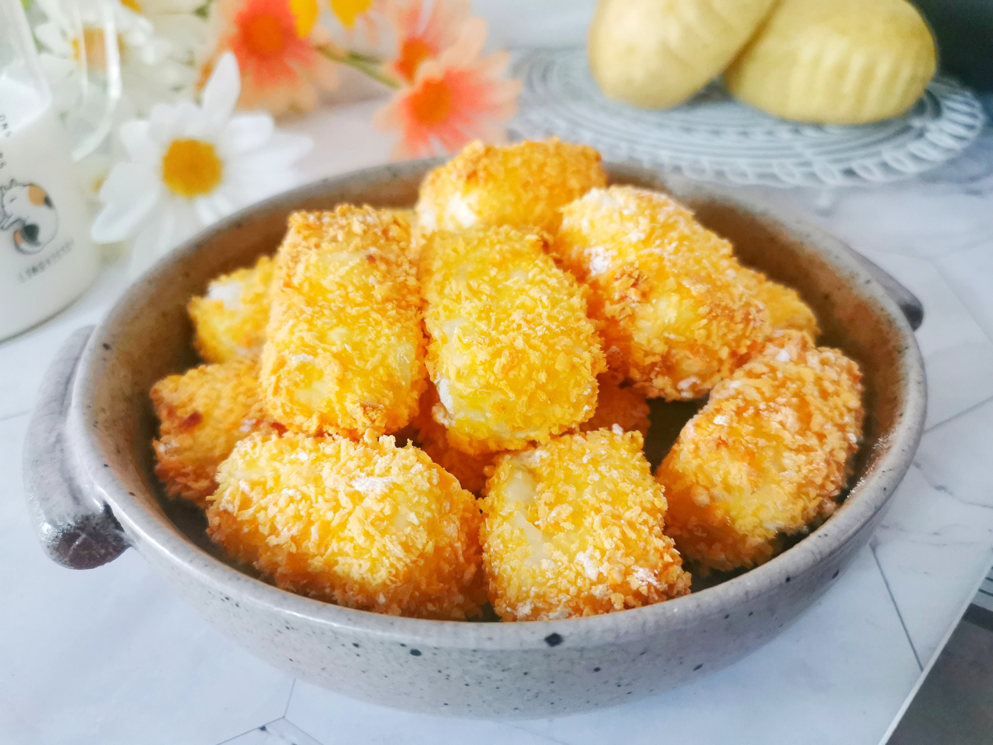 饭店必点的炸牛奶,自己在家就能做,无油低糖,外酥里嫩,特简单