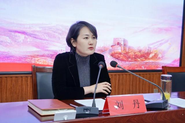 邯郸:丛台区区长刘丹深入永安中学为学校师生讲授思政课