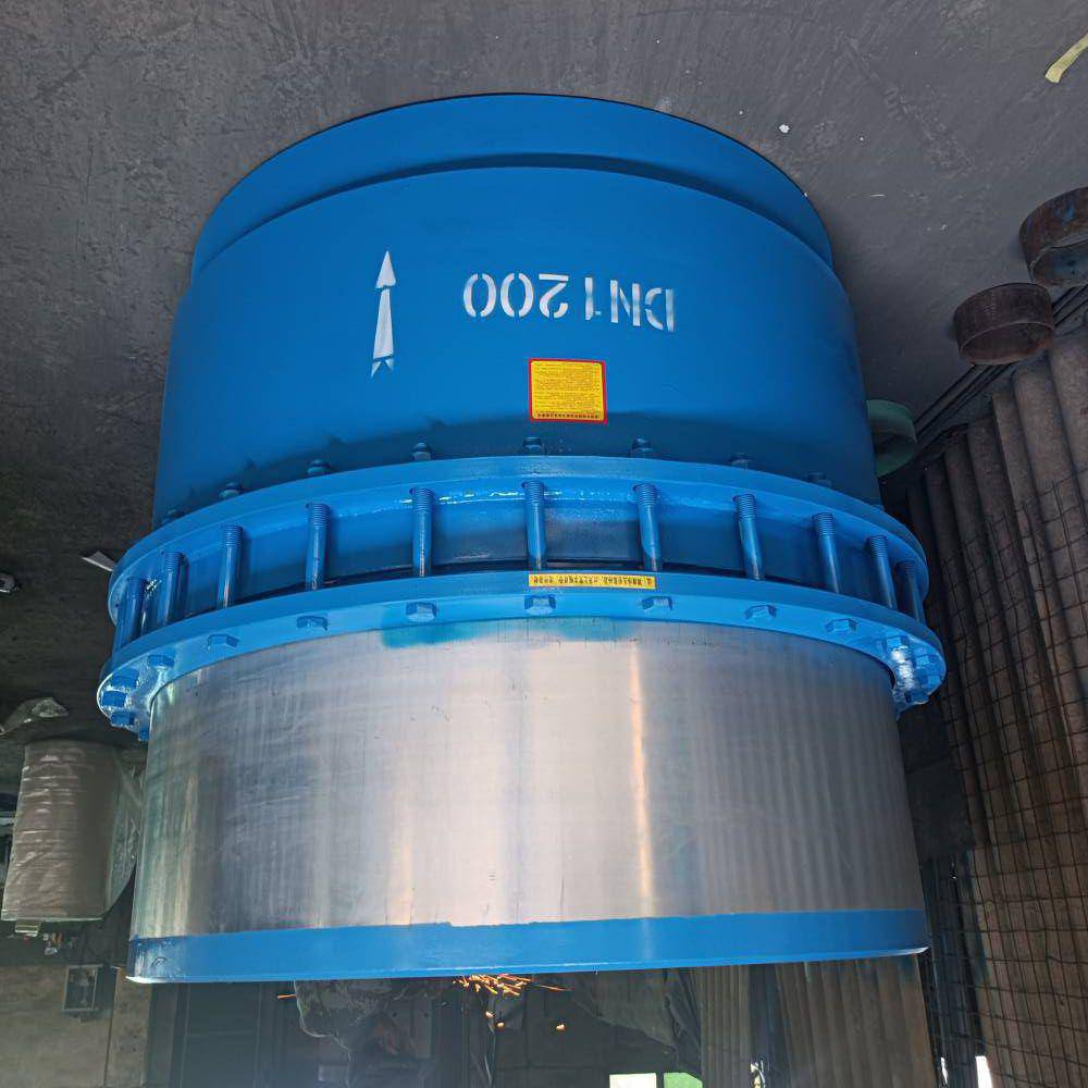 套筒补偿器 焊接法兰连接套筒补偿器 直埋套筒补偿器 注油套筒补偿器