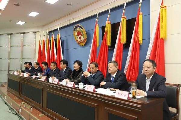 亳州市政协四届二十七次常委会议召开