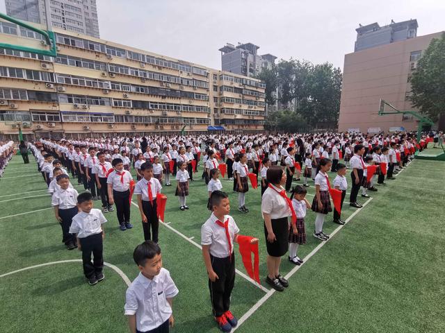 济南历下实验小学图片