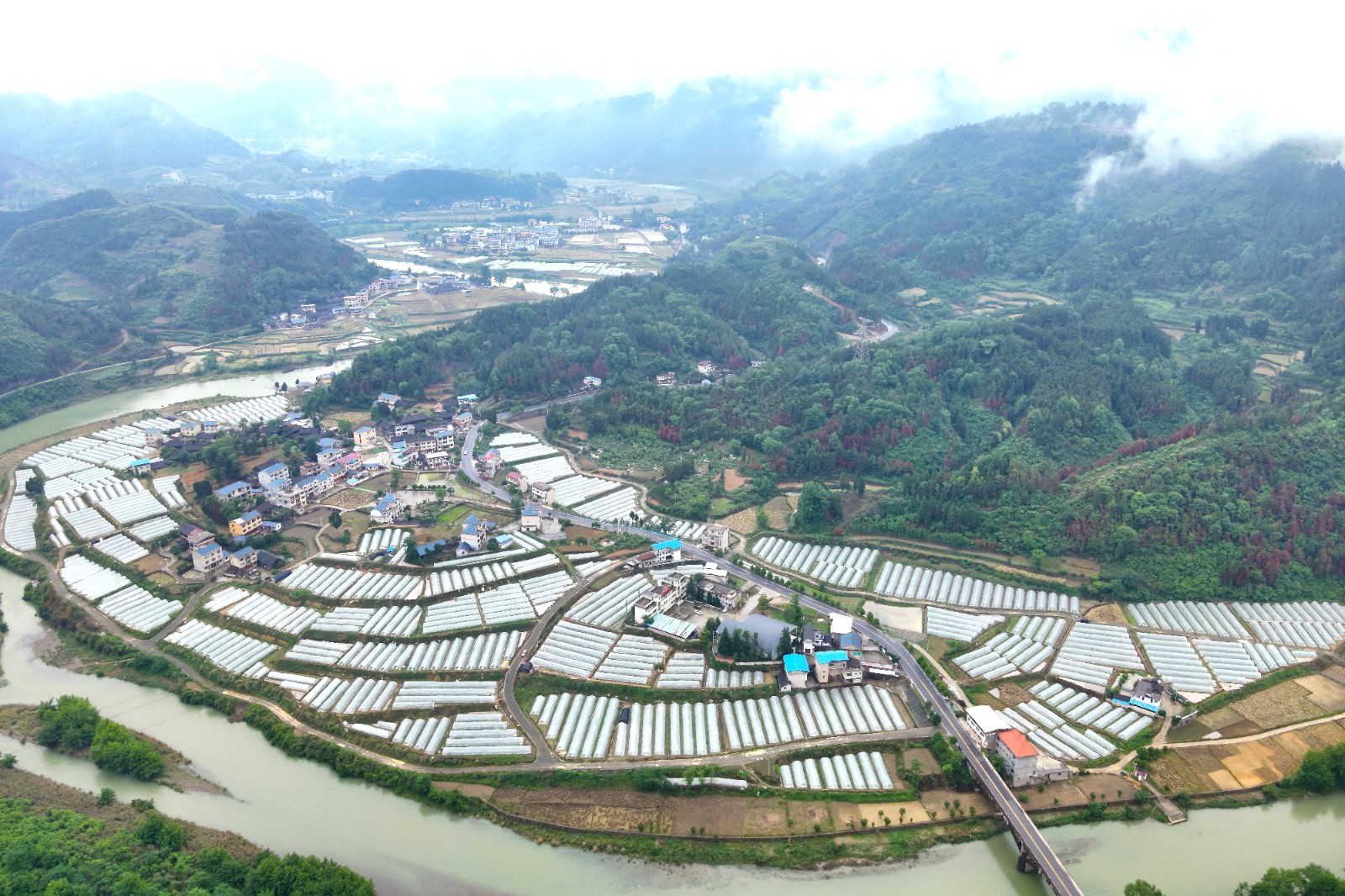 岑巩县思旸镇:乡村风景如画图
