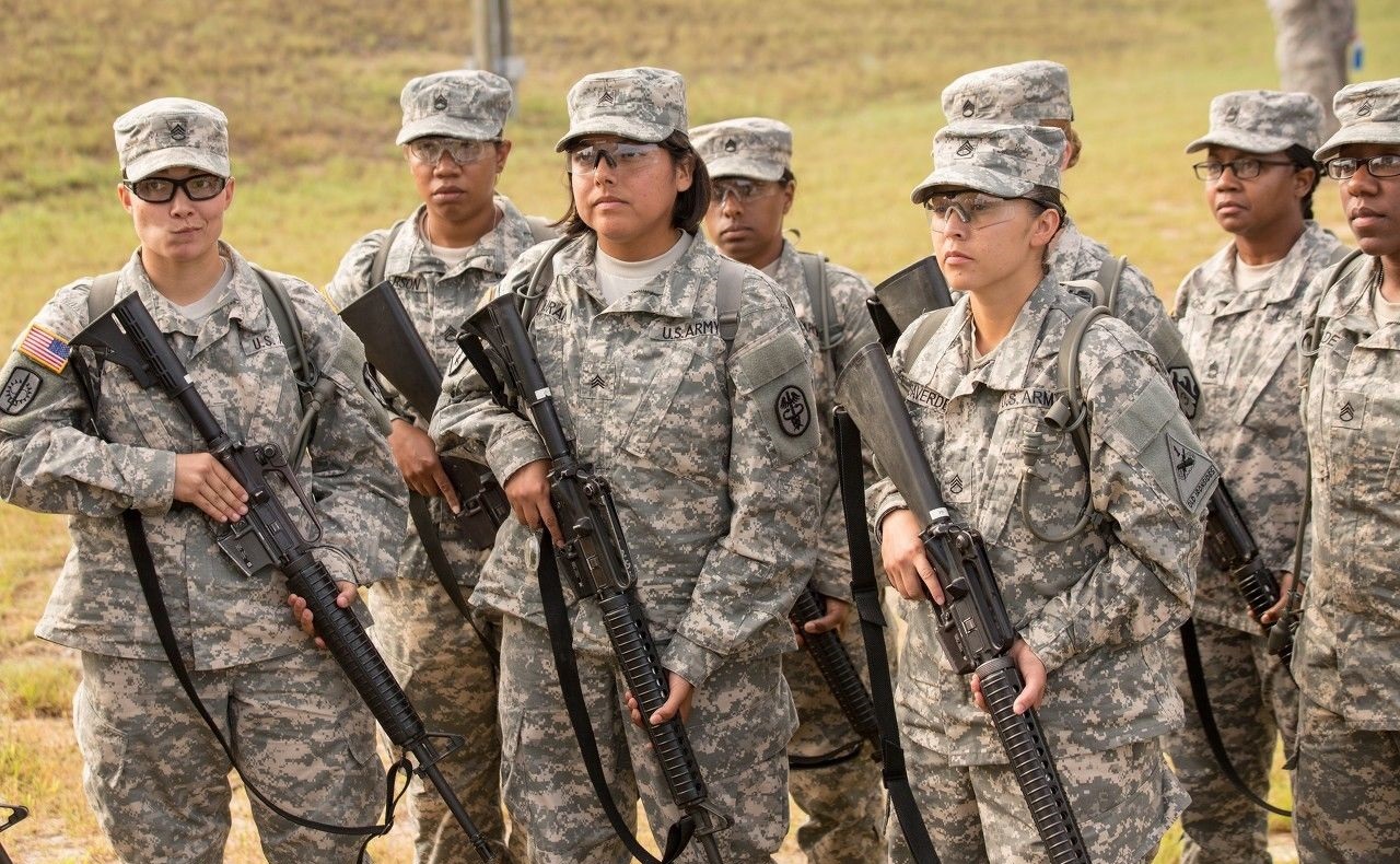 全球怀孕率最高的军队,美国女兵人前风光,背后全是辛酸泪