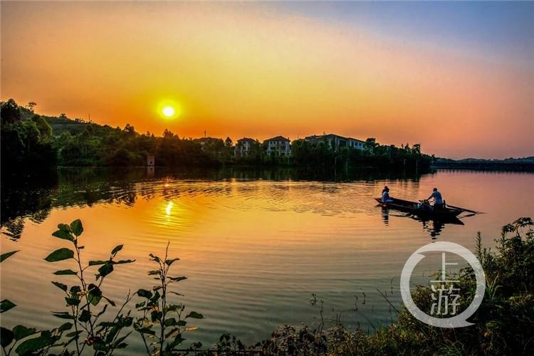 而科学城的美远不止于此,目前凤鸣湖,凤栖湖等湿地公园正在加速落地.