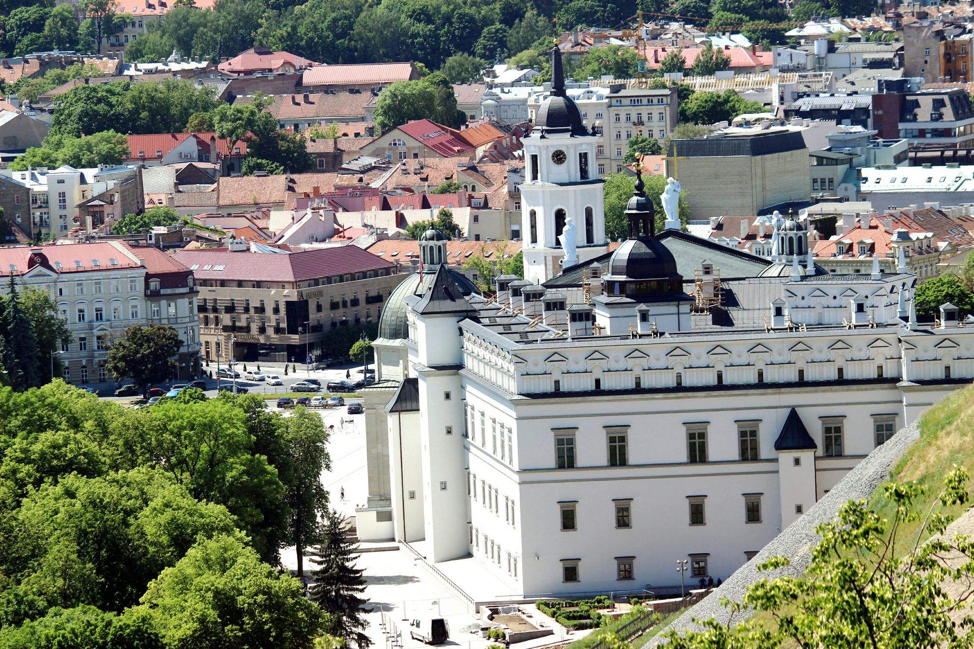 "平独镇露大波波"与邻国闹翻