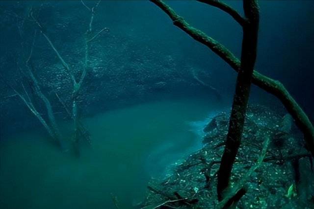 全球最恐怖的内陆海黑海有多可怕?明明海水清澈,为何叫黑海?