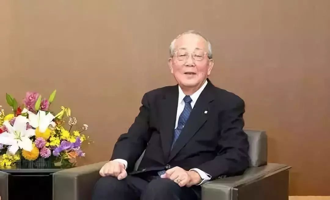 稻盛和夫:我站在1楼,有人骂我,我听见了很生气;我站在10楼,有人骂我
